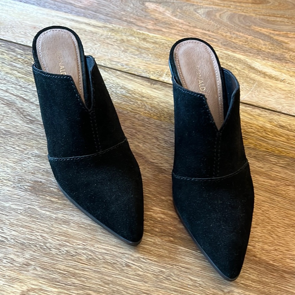 Black suede Donald Pilner closed toe mules